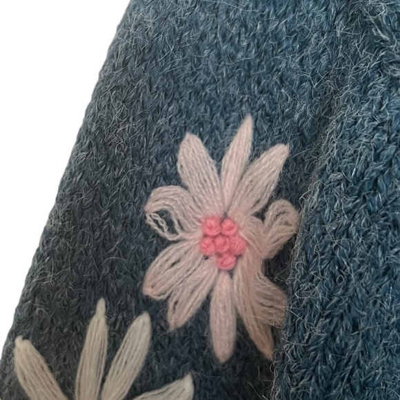 Raga Blue Multicolor Floral Embroidered Cardigan NWT Small - Picture 12 of 12